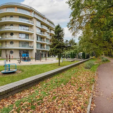 Unique With Air Conditioning Sauna And Swimming Pool By Renters شقة *
