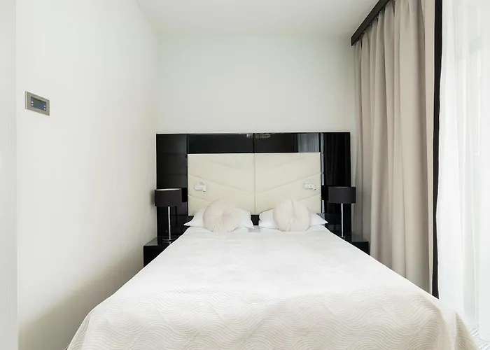 Unique With Air Conditioning Sauna And Swimming Pool By Renters Apartamento