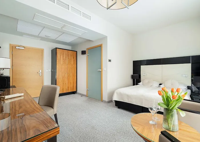 Unique With Air Conditioning Sauna And Swimming Pool By Renters Apartamento *